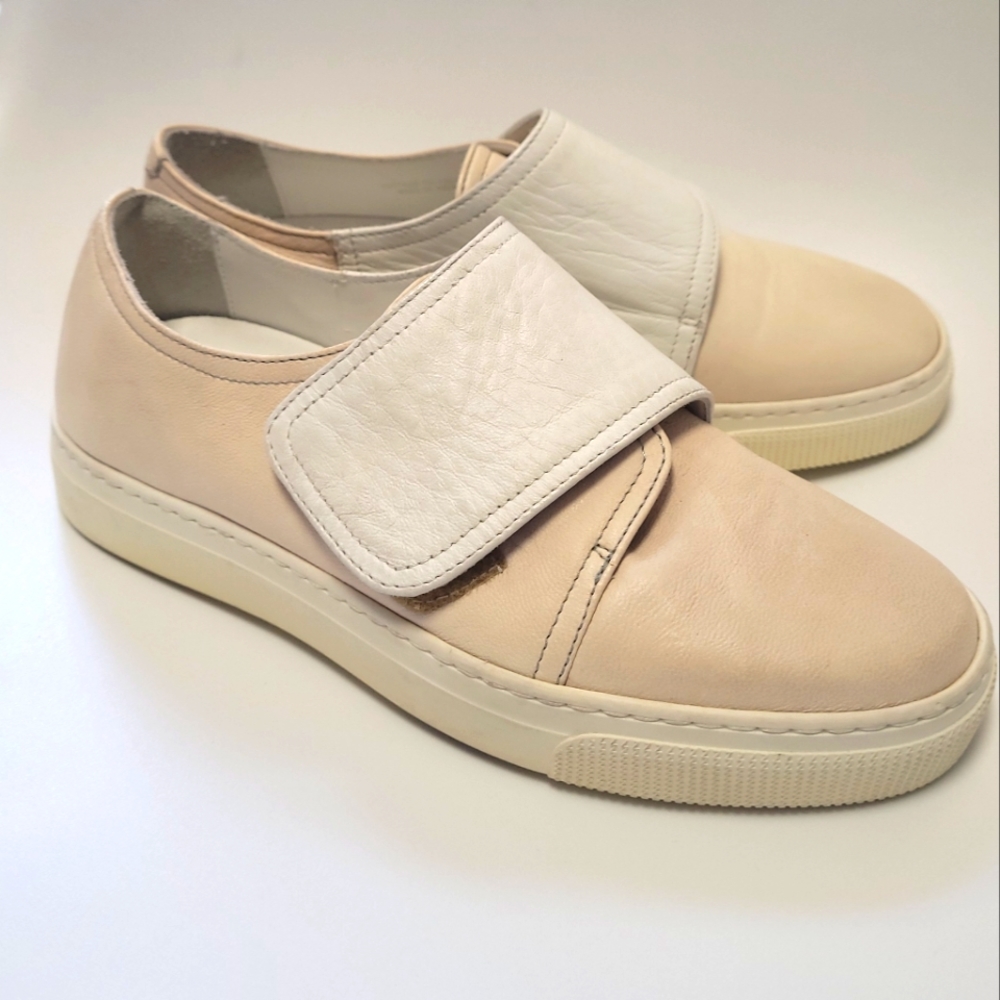 Zcd Montreal Leather velcro slip on sneakers size 7.5us 38 eu